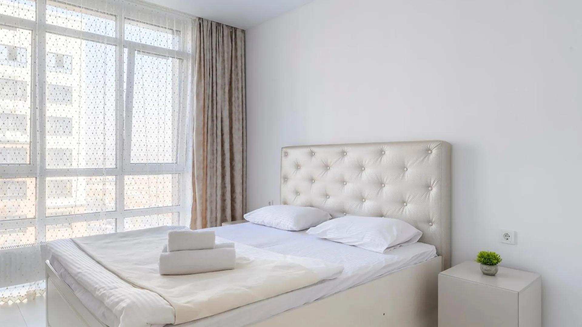 Apartmán Комфортная Евротрешка В Жк Green City Almaty Kazachstán